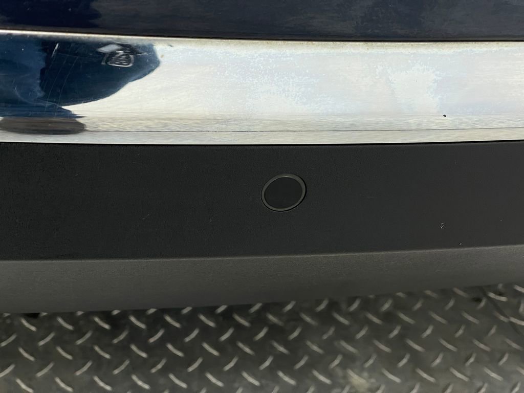 Used 2018 Chevrolet Equinox LT image 11