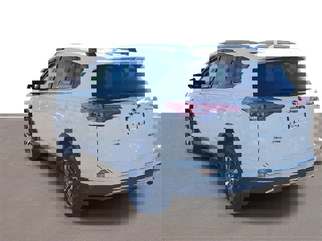 Used 2018 Toyota RAV4 XLE image 3