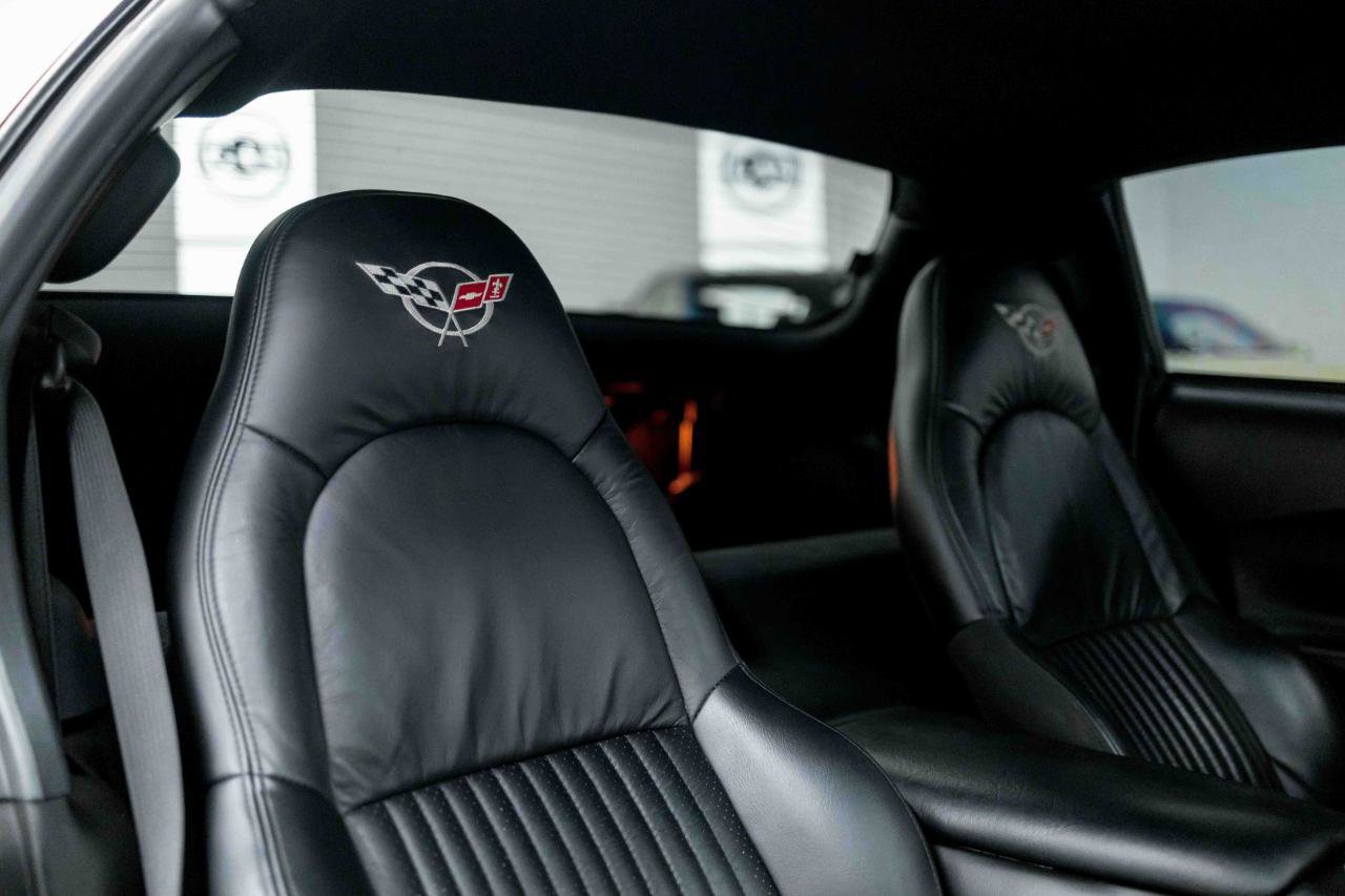 Used 2004 Chevrolet Corvette Z06 w/ Z06 Preferred Equipment Group image 71