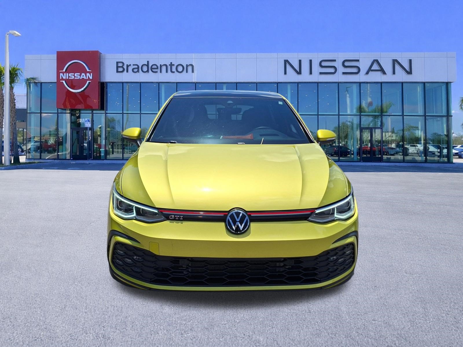 Used 2022 Volkswagen GTI Autobahn FWD image 2