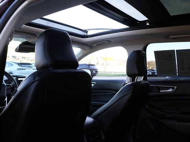 Used 2023 Ford Edge Titanium w/ Class II Trailer Tow Package AWD/4WD image 15