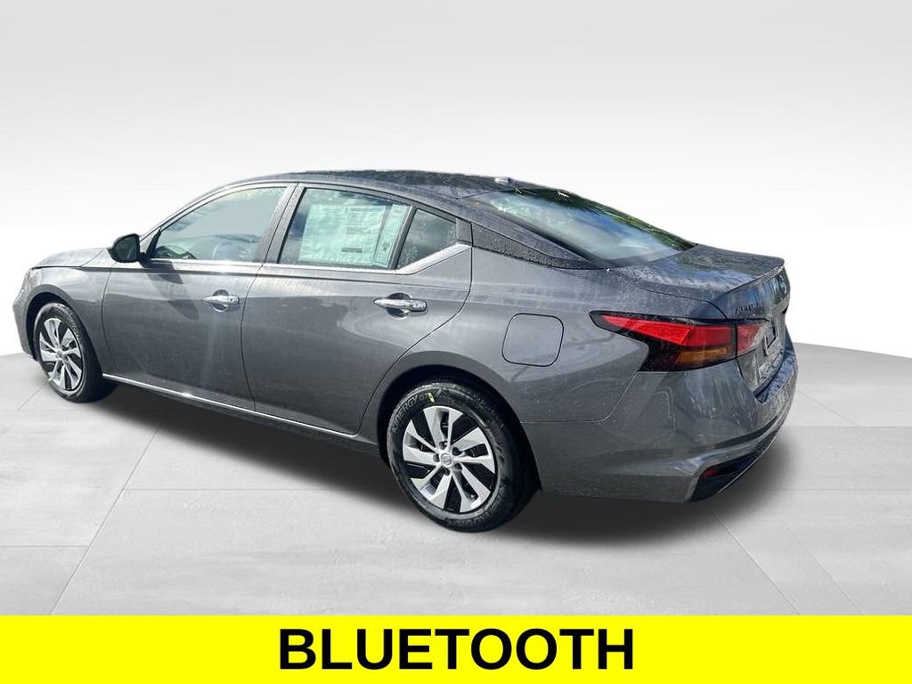 Used 2025 Nissan Altima 2.5 S image 3