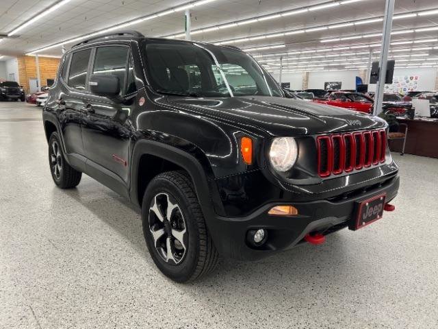 Used 2019 Jeep Renegade Trailhawk w/ Cold Weather Group II AWD/4WD image 3