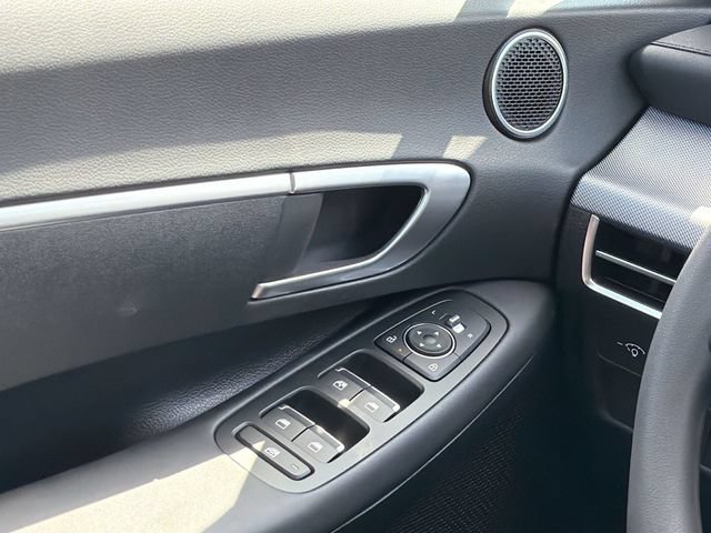 New 2026 Hyundai Sonata SE FWD image 17