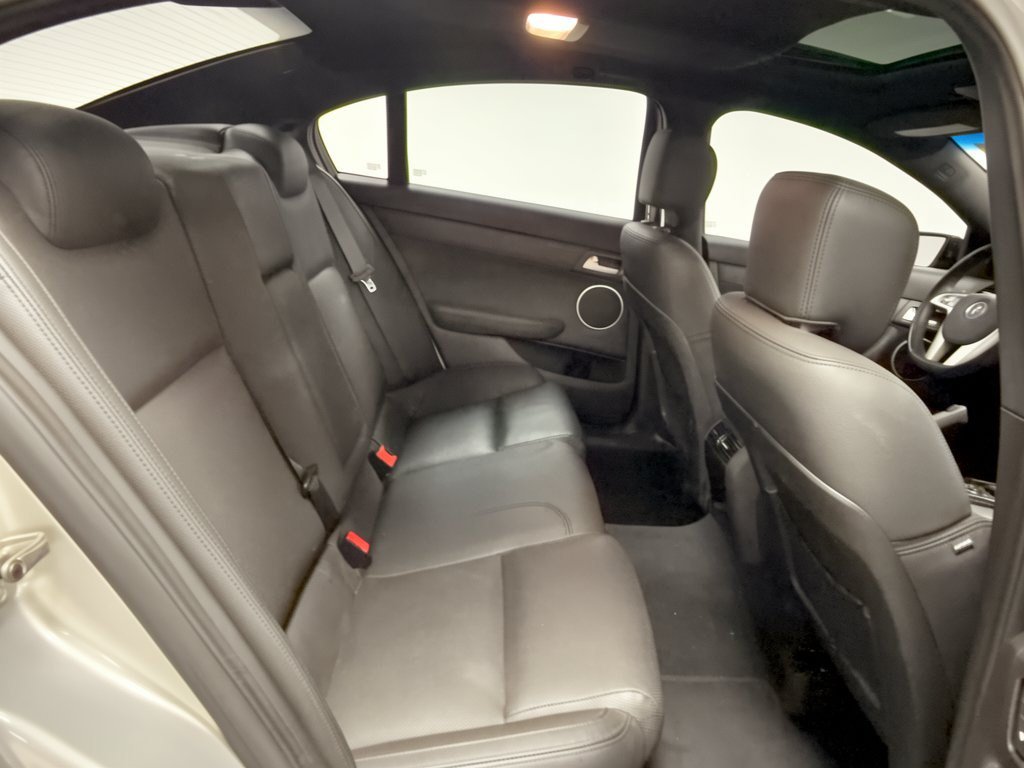 Used 2009 Pontiac G8 GXP RWD image 29