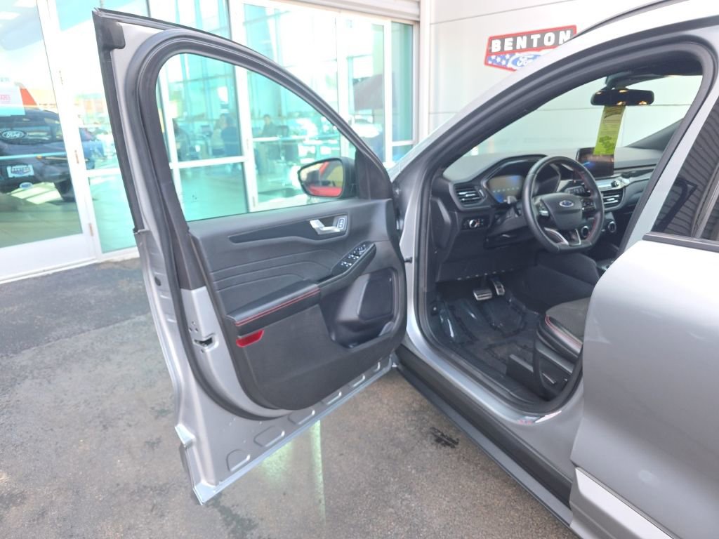 Used 2024 Ford Escape ST-Line image 8