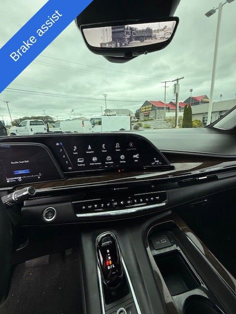 Used 2023 Cadillac Escalade Sport Platinum w/ LPO, ONYX Package image 40