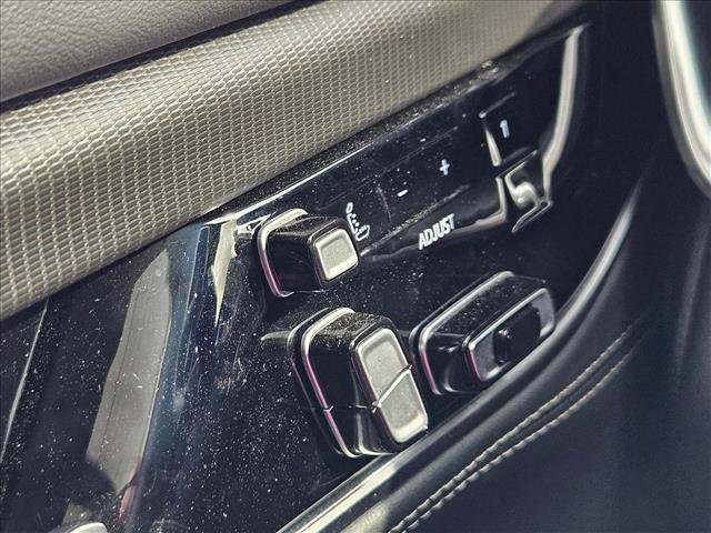 Used 2025 Jeep Grand Wagoneer L Series II Obsidian w/ Quick Order Packagew 28T image 16