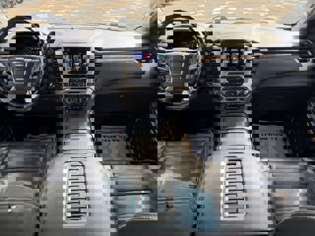 Used 2020 GMC Yukon XL Denali w/ Open Road Package image 18