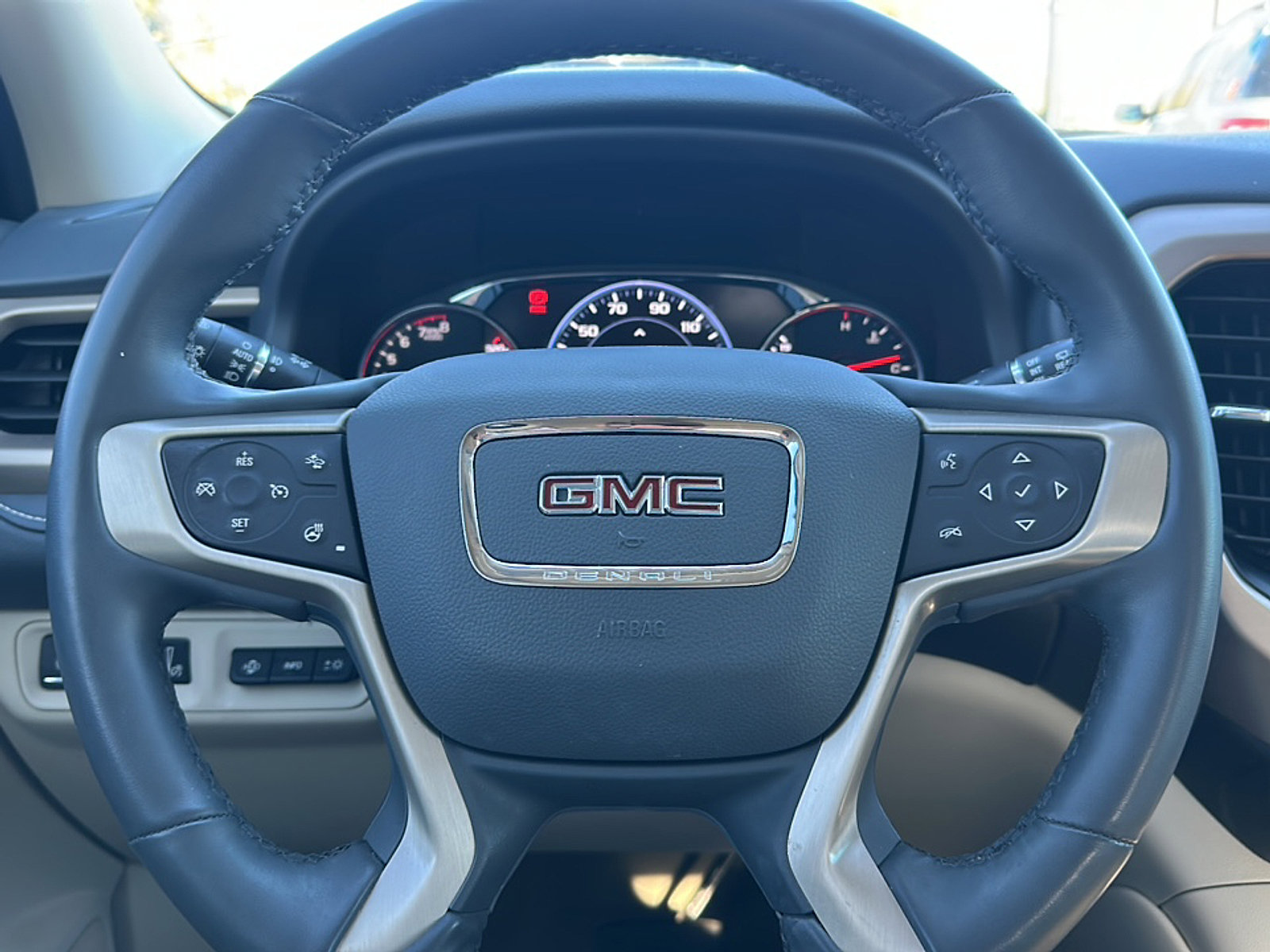 Used 2023 GMC Acadia Denali w/ Denali Ultimate Package image 29