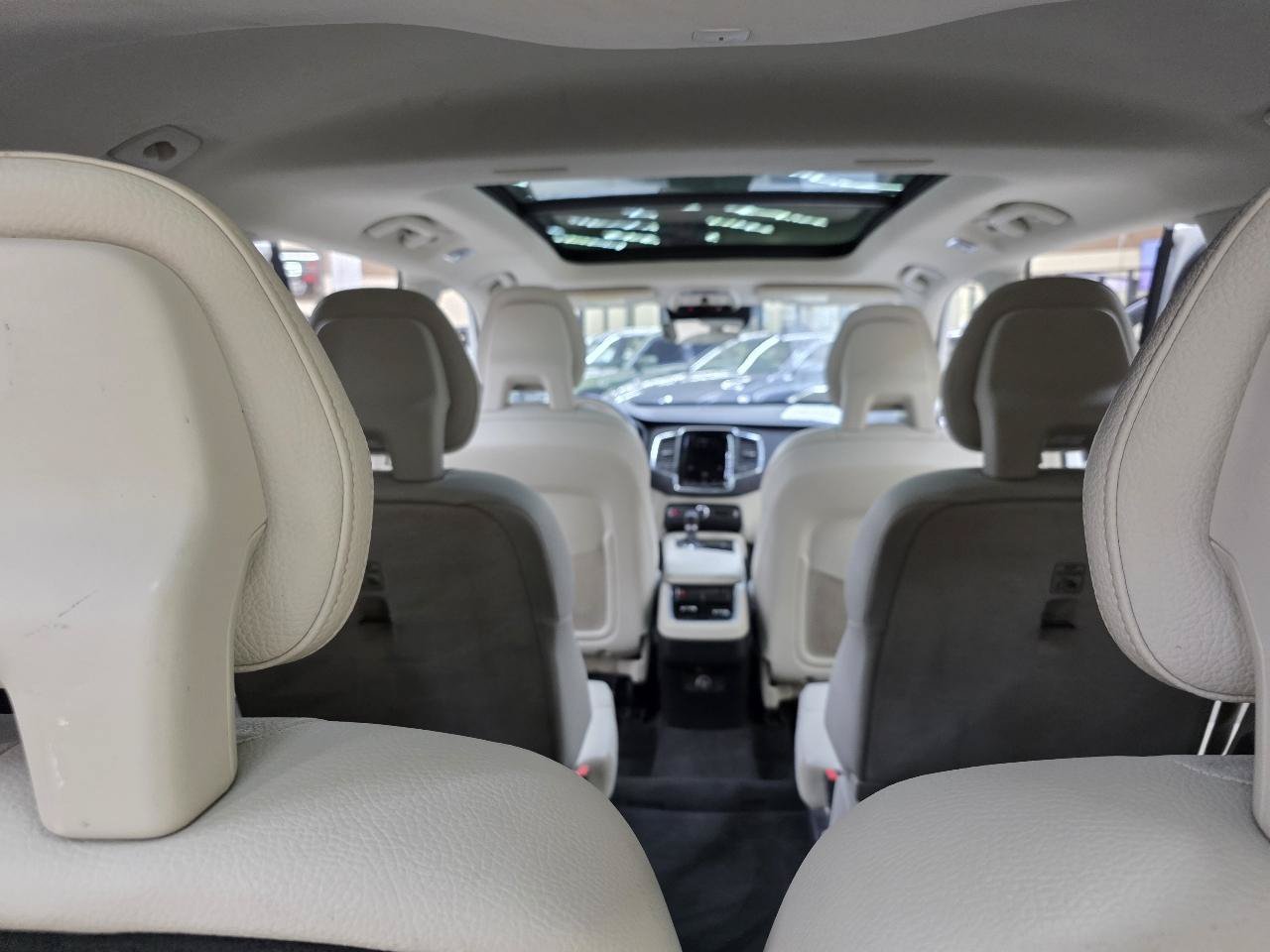 Used 2020 Volvo XC90 T6 Momentum w/ Protection Package Premier AWD/4WD image 14
