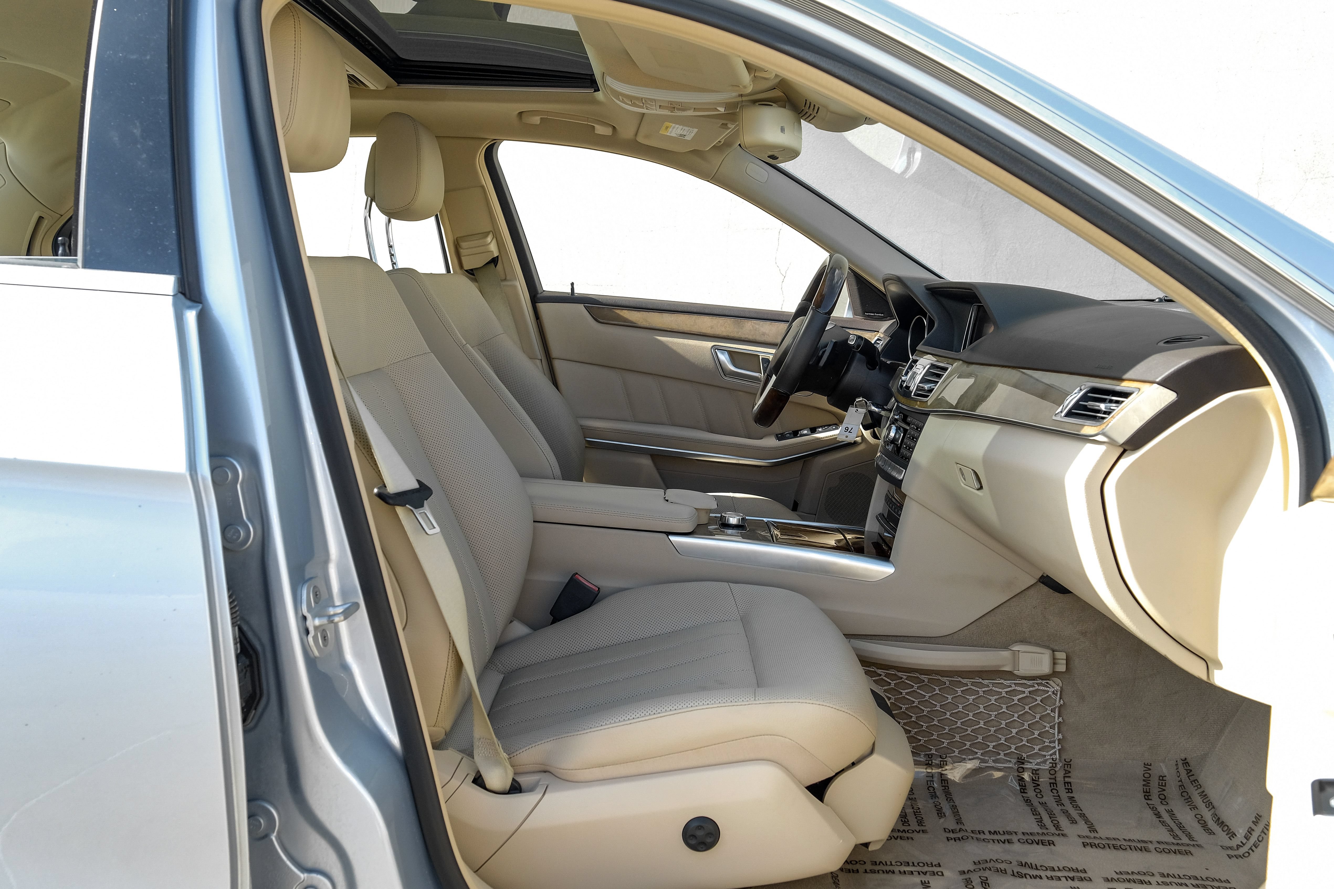 Used 2014 Mercedes-Benz E 550 4MATIC Sedan w/ Premium 1 Package image 36
