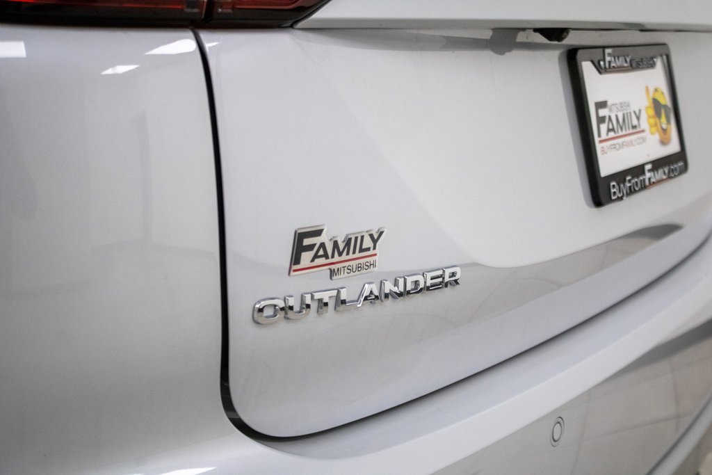 Used 2023 Mitsubishi Outlander SEL image 7
