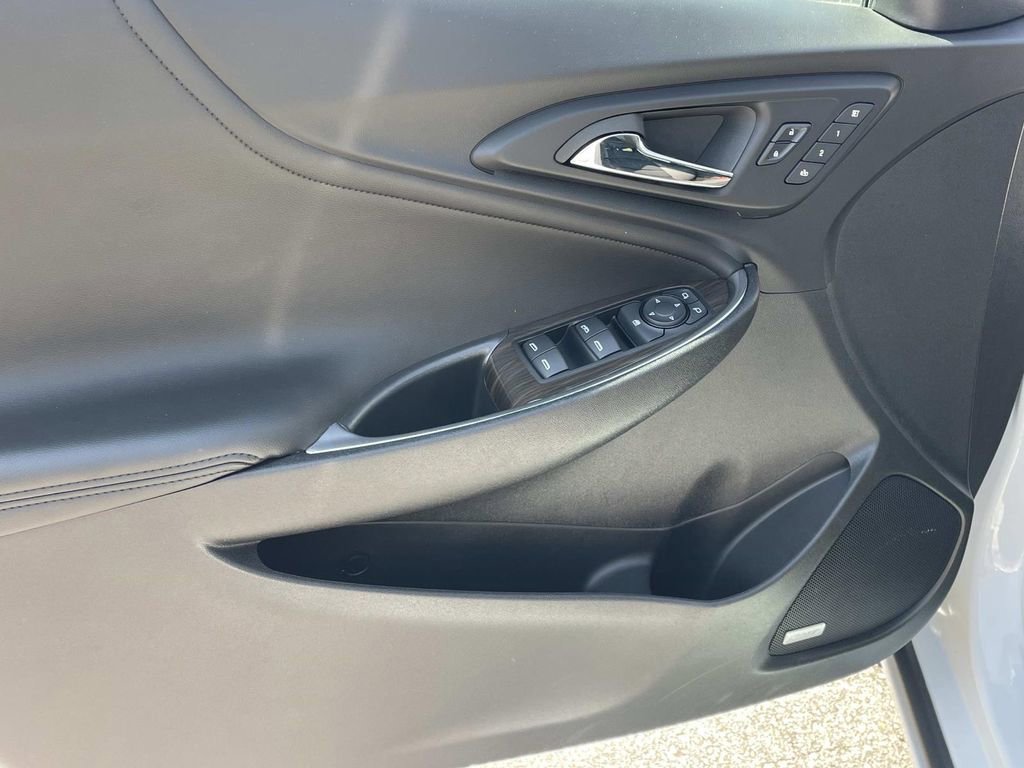 Used 2024 Chevrolet Malibu LT FWD image 14