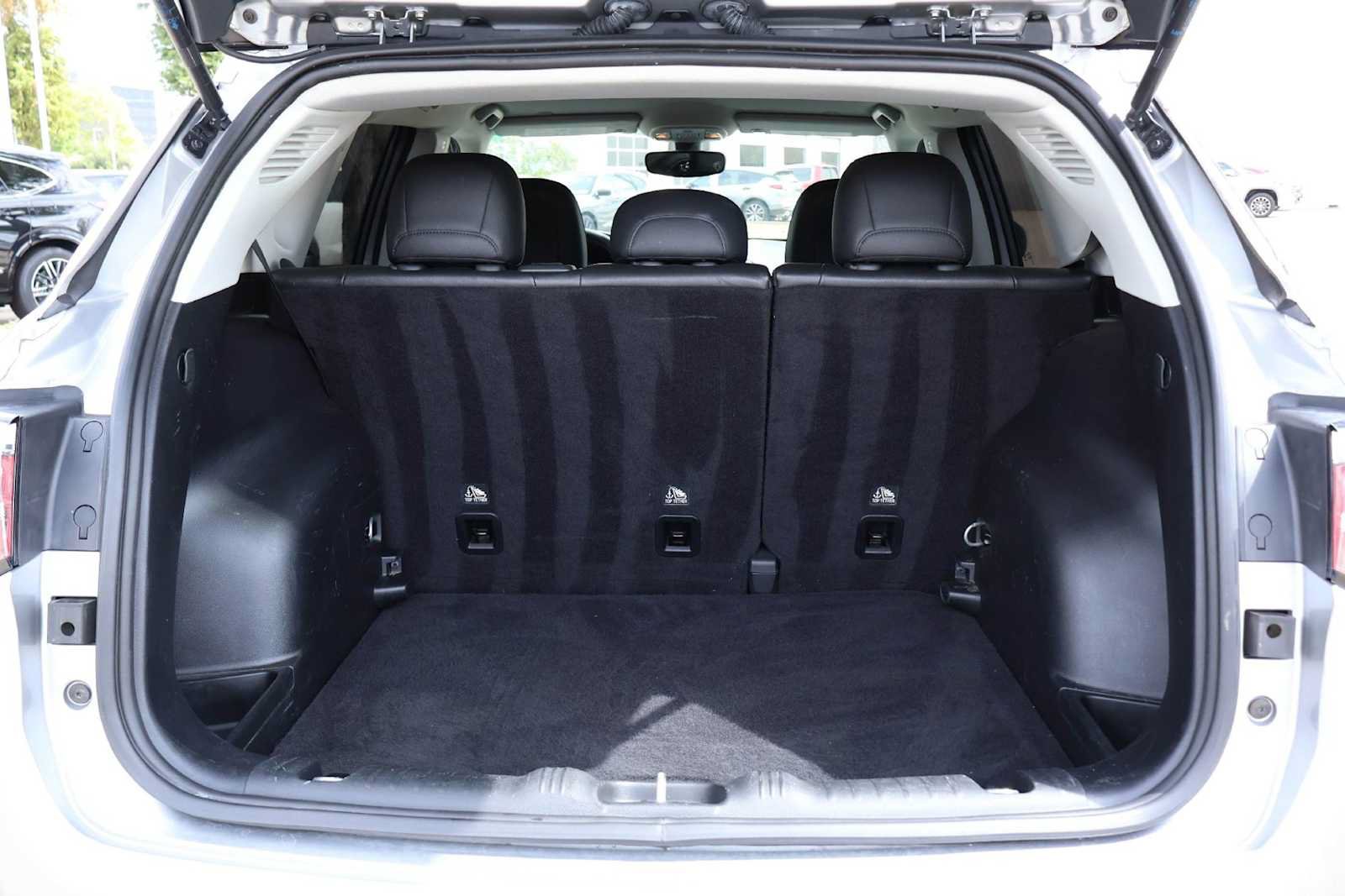 Used 2019 Jeep Compass Latitude w/ Popular Equipment Group FWD image 19