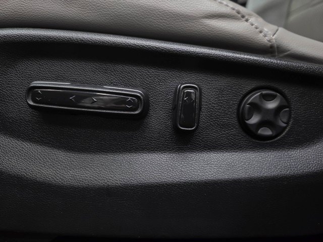 Used 2019 Honda CR-V Touring image 29