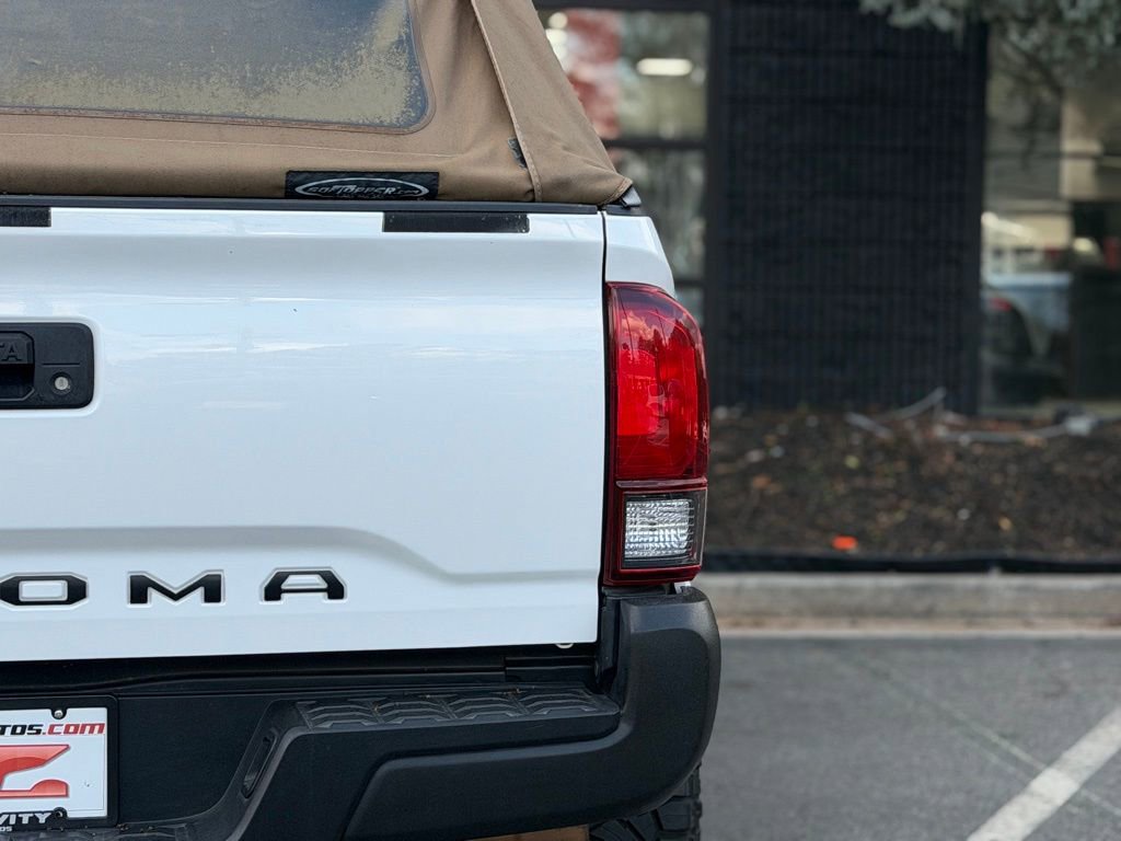 Used 2019 Toyota Tacoma TRD Off-Road image 16