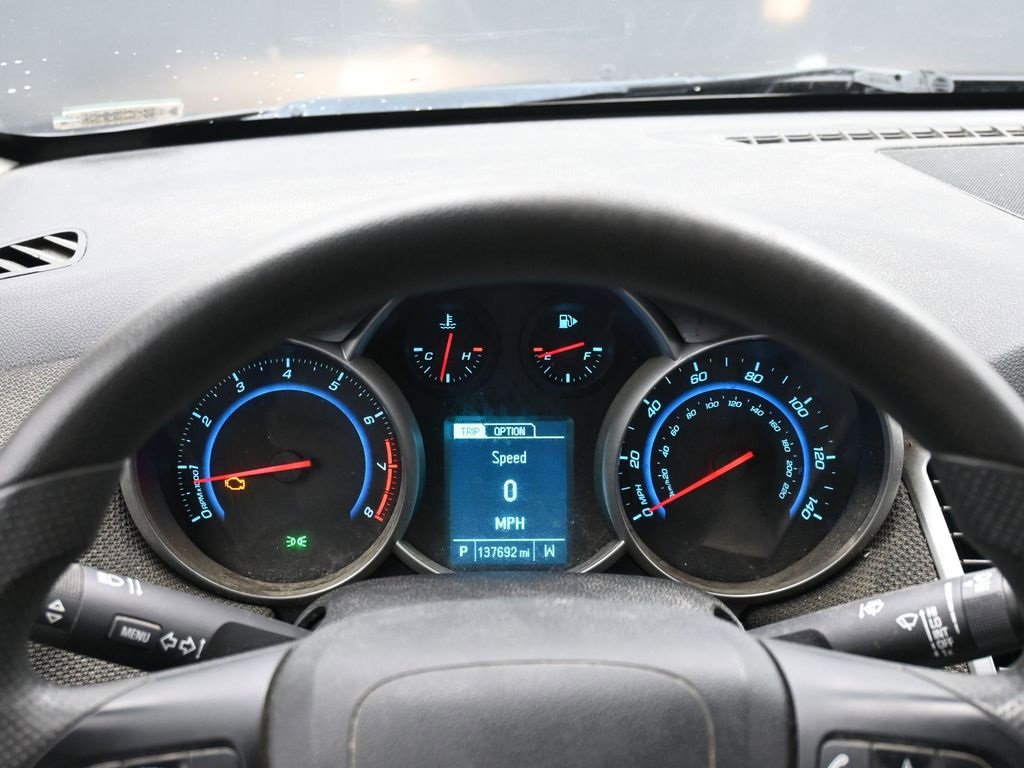 Used 2015 Chevrolet Cruze LT image 45