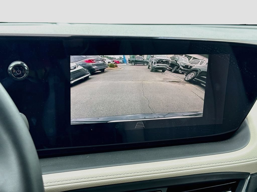 Used 2025 Buick Encore GX Avenir AWD/4WD image 17