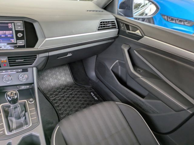 Used 2024 Volkswagen Jetta Sport image 14