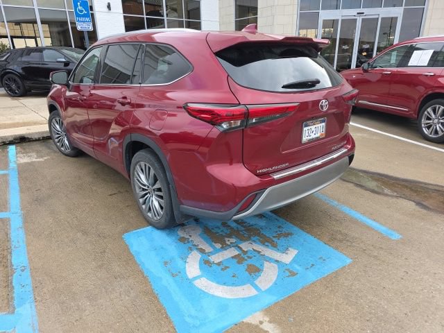 Used 2020 Toyota Highlander Platinum AWD/4WD image 6