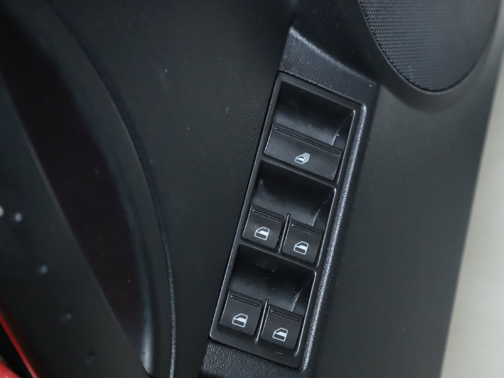 Used 2009 Volkswagen Beetle Blush image 22