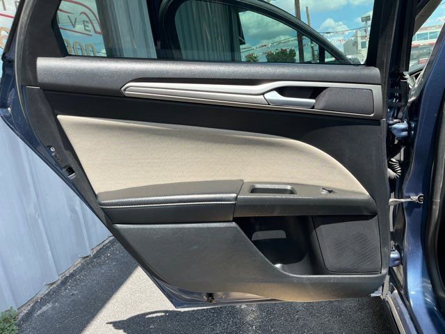 Used 2018 Ford Fusion S image 17