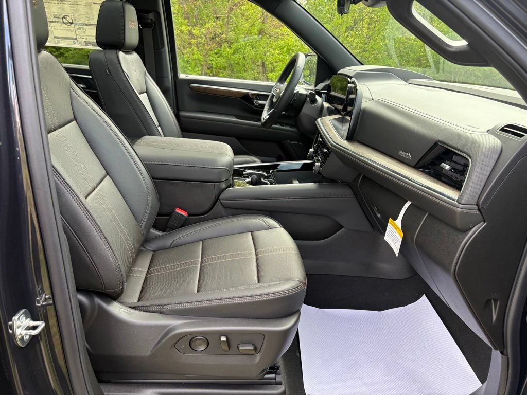 New 2026 Chevrolet Suburban High Country w/ Sun And Tow Package AWD/4WD image 41