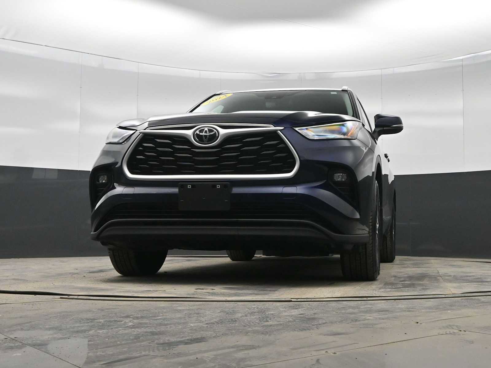 Used 2024 Toyota Highlander XLE image 31