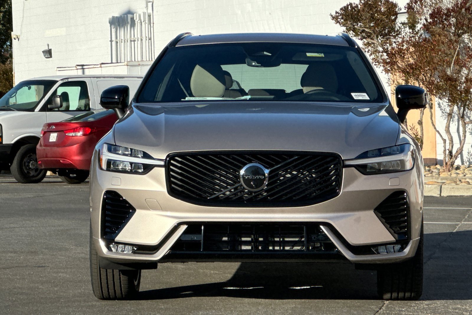 New 2026 Volvo XC60 B5 Plus w/ Climate Package image 8