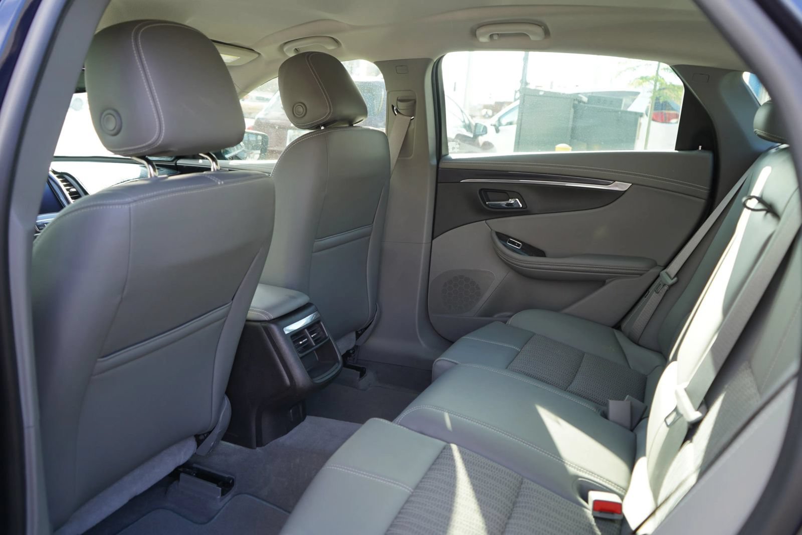 Used 2015 Chevrolet Impala LT w/ Convenience Package FWD image 15