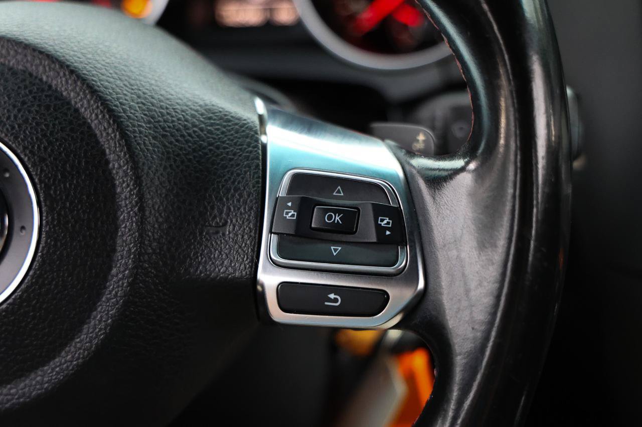 Used 2014 Volkswagen GTI Wolfsburg Edition FWD image 26