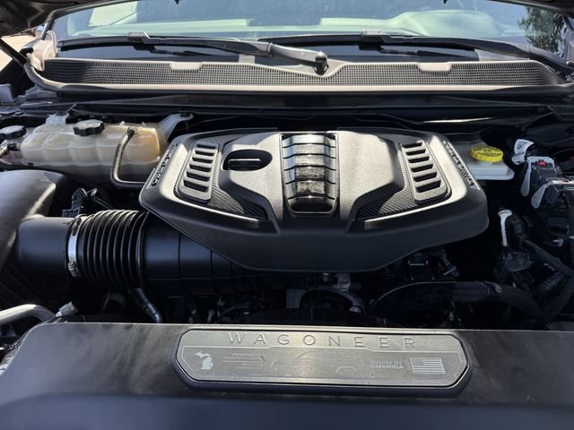 Used 2024 Jeep Wagoneer L Series II RWD image 32
