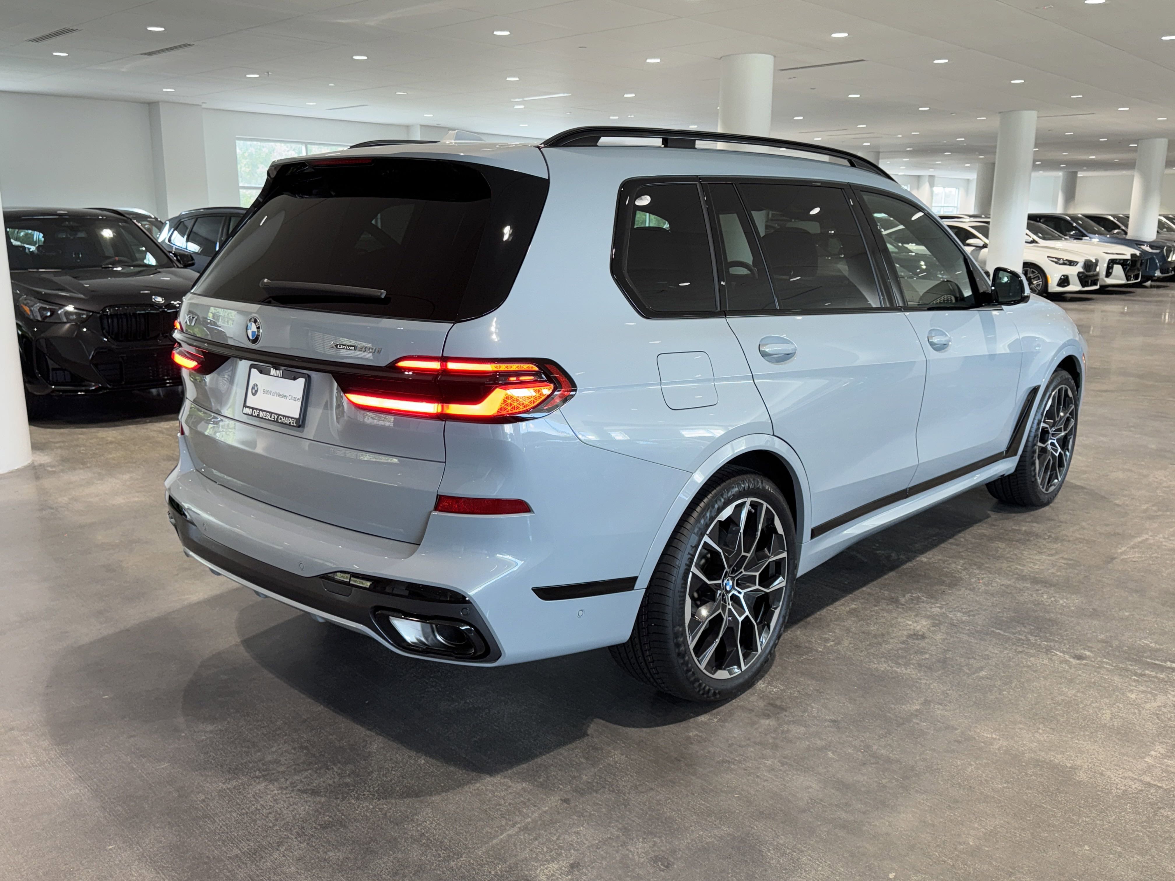 New 2026 BMW X7 xDrive40i w/ M Sport Package image 7