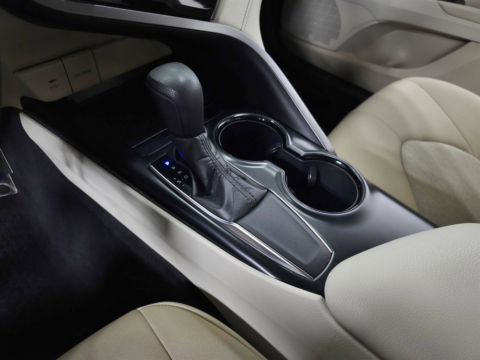 Used 2019 Toyota Camry LE image 25