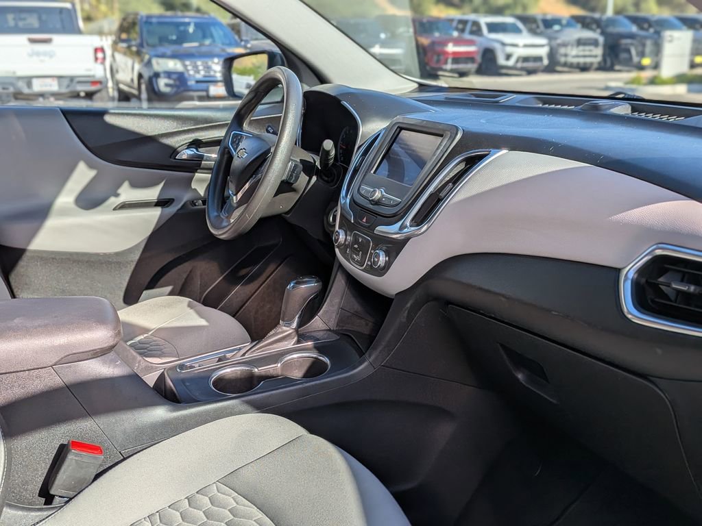 Used 2020 Chevrolet Equinox LS image 27