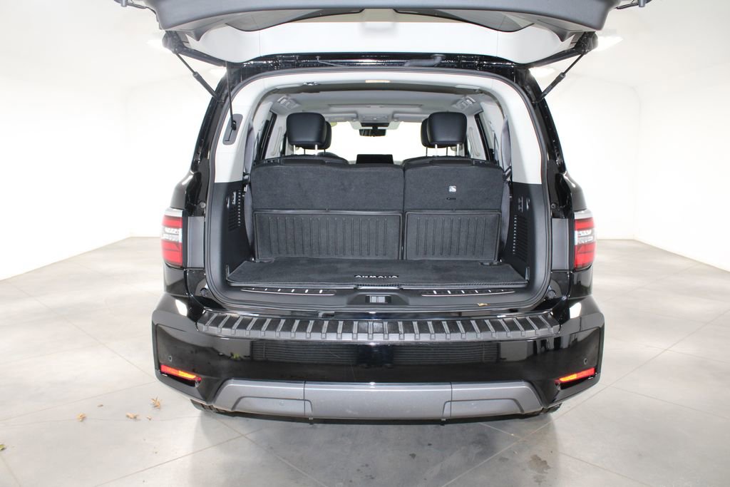 Used 2024 Nissan Armada Platinum w/ Captain's Chairs Package image 16