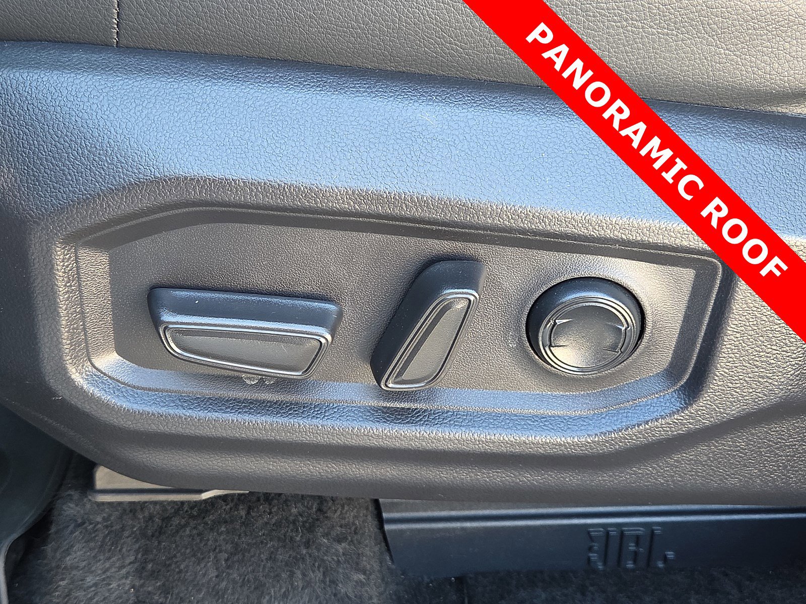 Used 2025 Toyota Tundra Limited image 14