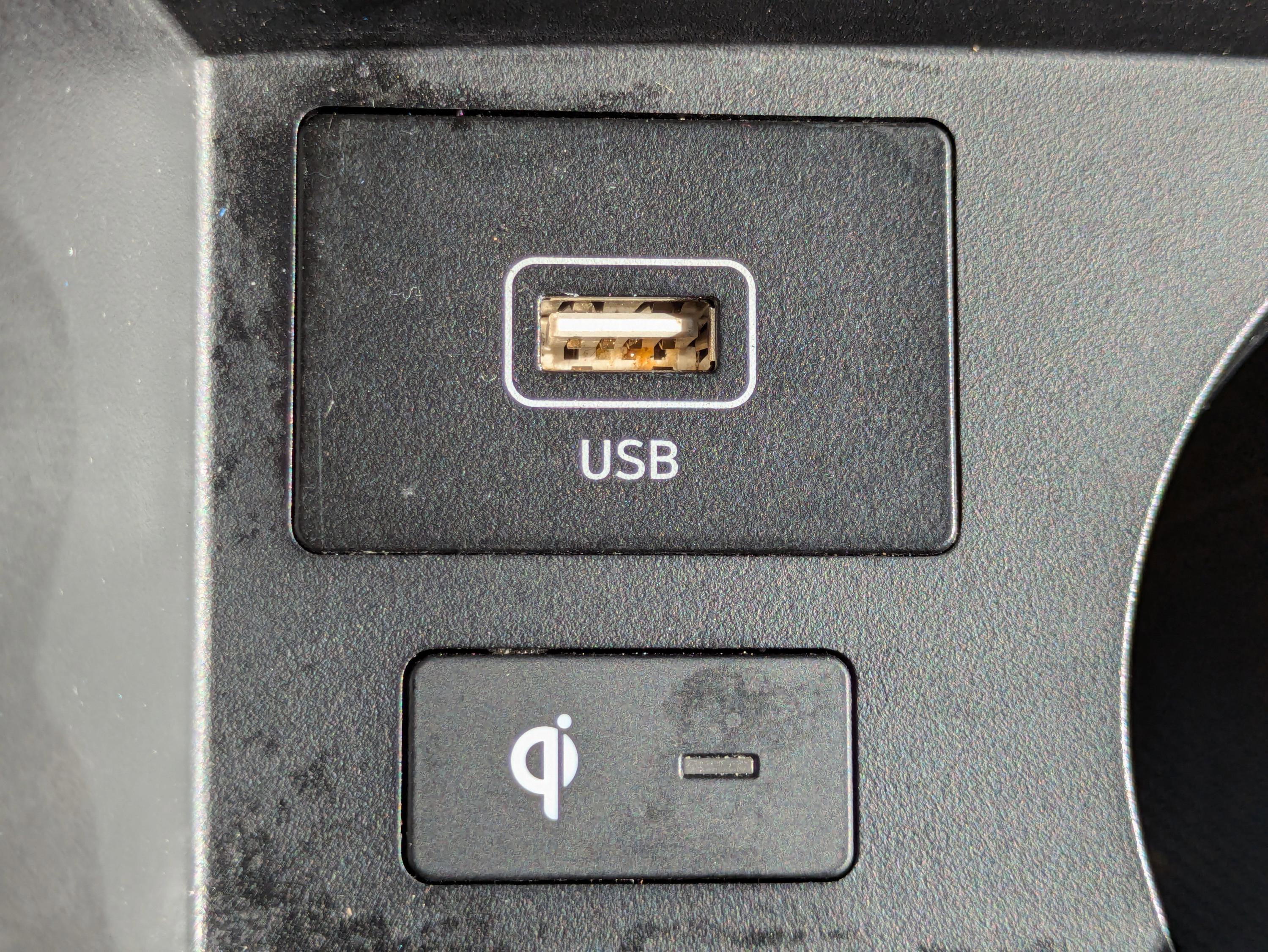 Used 2023 Hyundai Santa Fe Calligraphy image 15