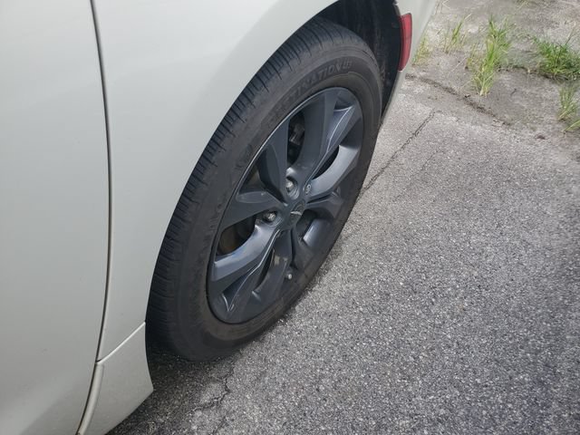Certified 2019 Chrysler Pacifica Limited w/ Advanced Safetytec Group FWD image 6