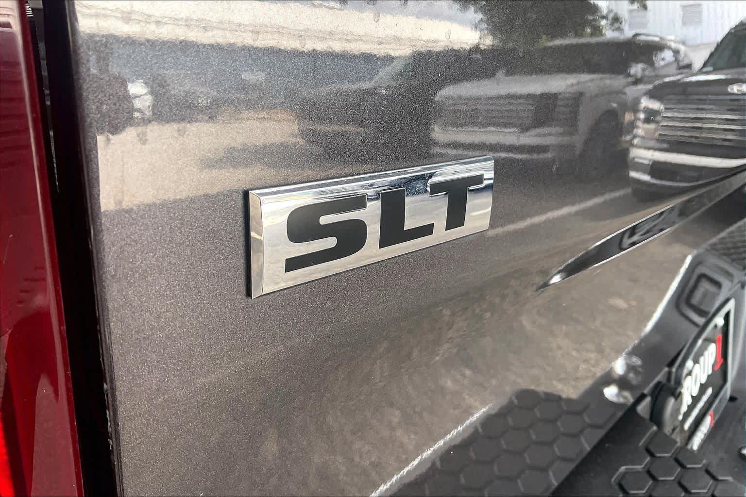 Used 2024 RAM 1500 Classic SLT AWD/4WD image 9