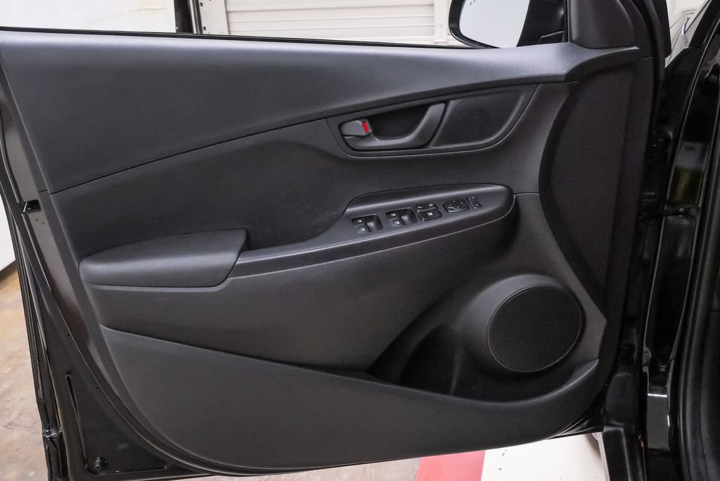 Used 2018 Hyundai Kona SEL FWD image 25