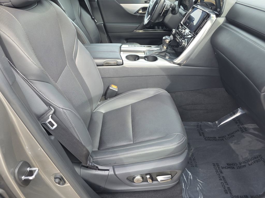 Used 2022 Lexus LX 600 F Sport image 18