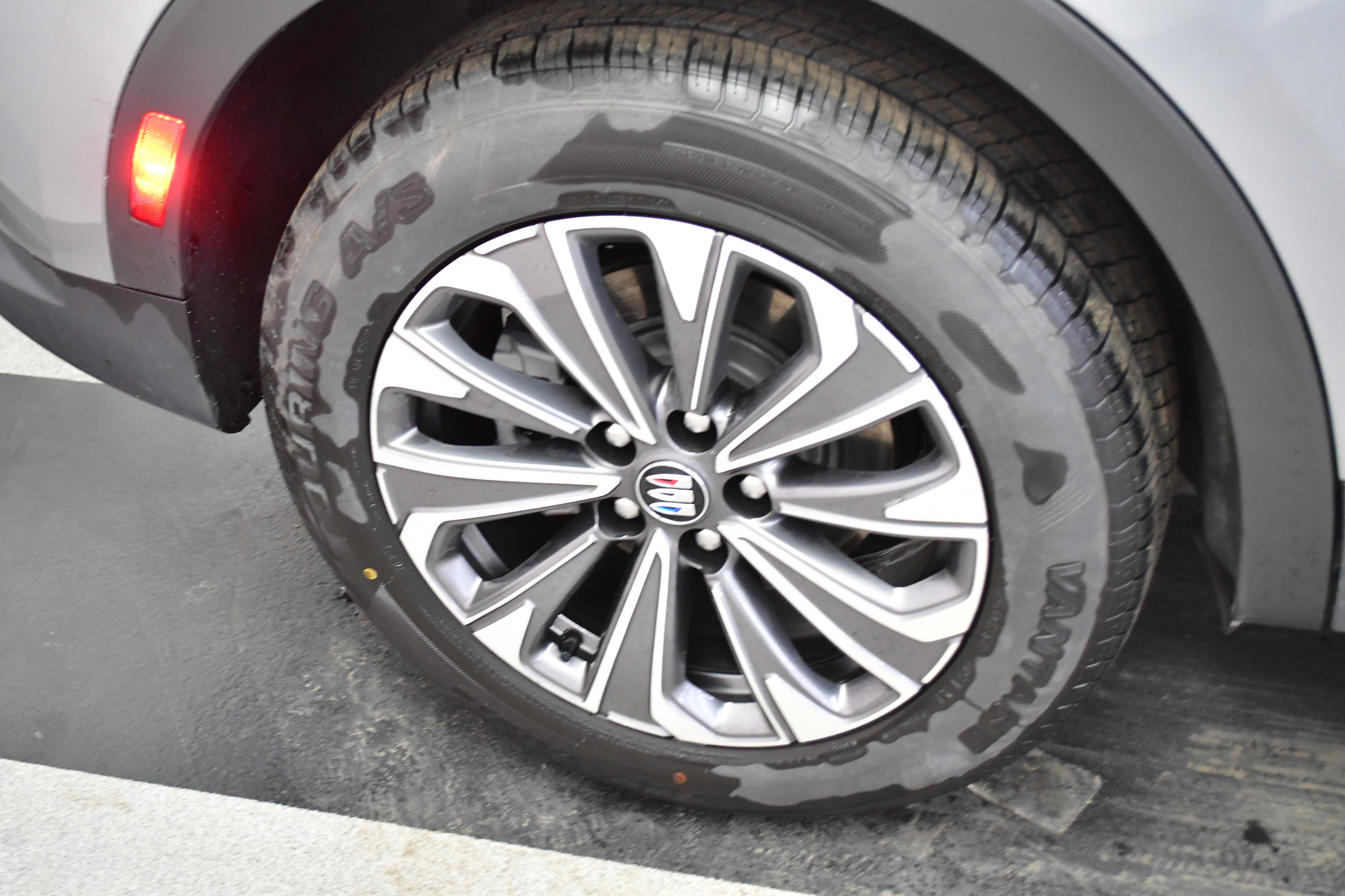 Used 2025 Buick Envision Preferred image 38