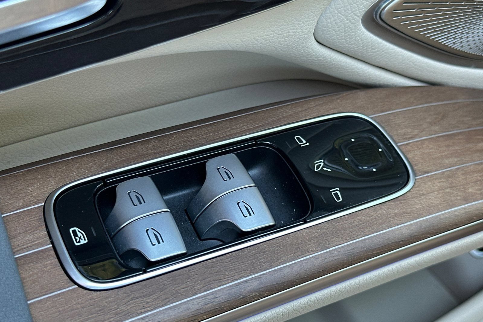 Certified 2023 Mercedes-Benz EQS 450+ 4MATIC Sedan image 13
