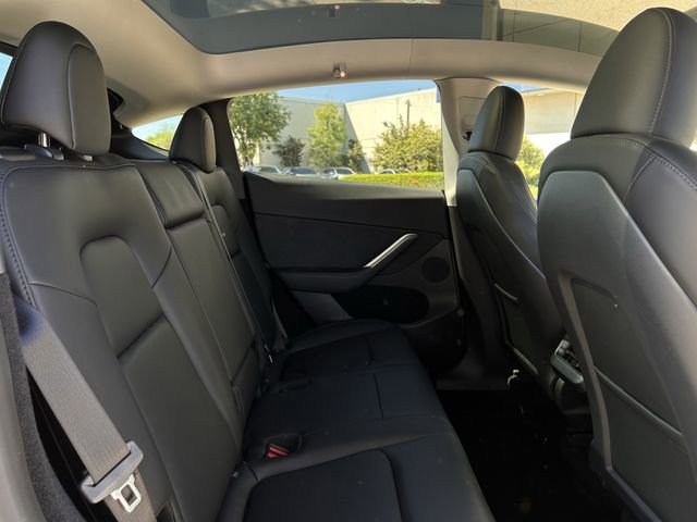 Used 2023 Tesla Model Y Performance image 30