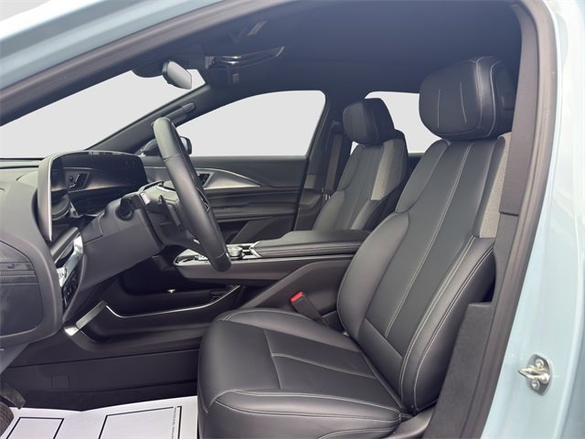 Used 2024 Cadillac Lyriq Tech image 9