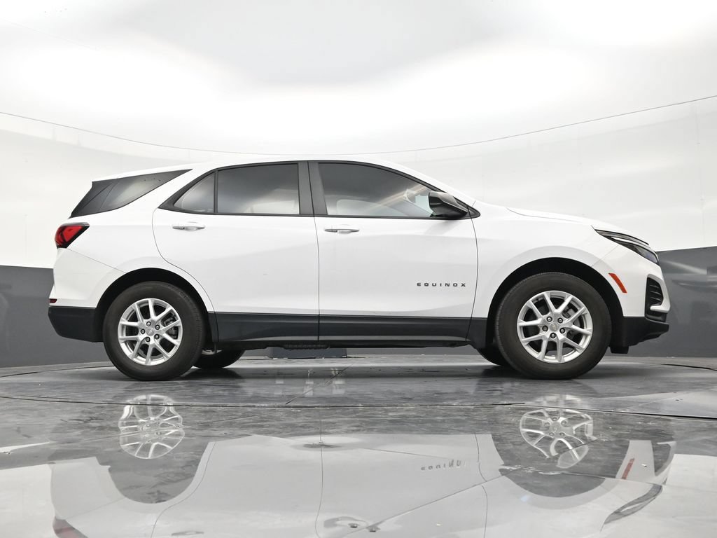 Used 2024 Chevrolet Equinox LS w/ Driver Confidence II Package FWD image 25