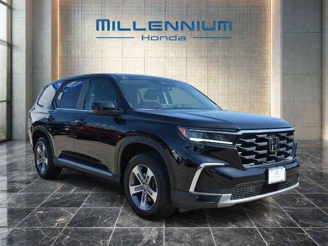 Used 2025 Honda Pilot EX-L image 6