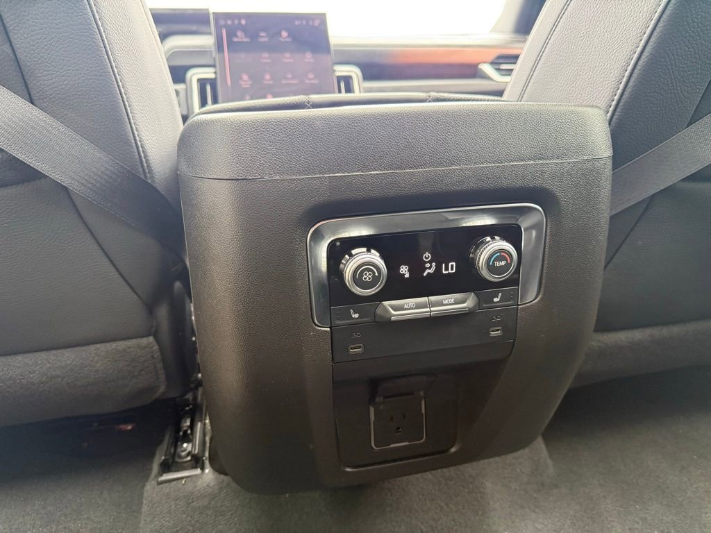 Used 2026 GMC Yukon Denali w/ Sun & Power Step Package image 25